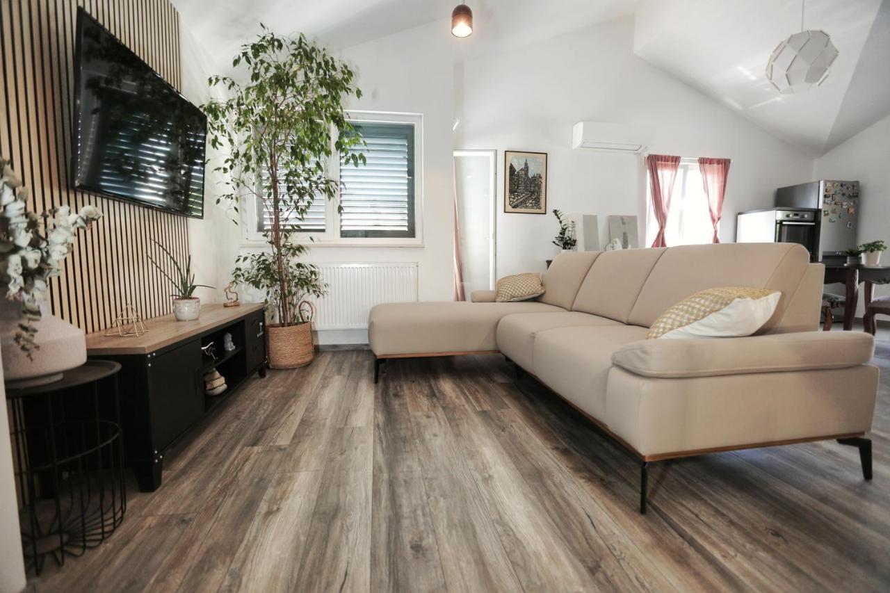 Apartment Tugare Екстериор снимка